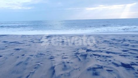 دانلود فوتیج ویدیویی ساحل و امواج دریا