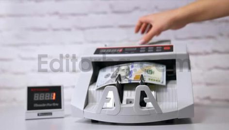 فوتیج دستگاه پول شمار